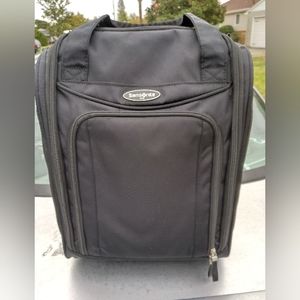 **MARKDOWN Samsonite Upright Wheeled Carry-On Underseater, Black, Small 1118365